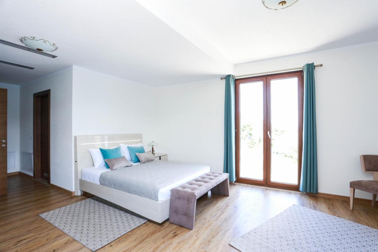 Villa Semiramis Tivat Exterior photo